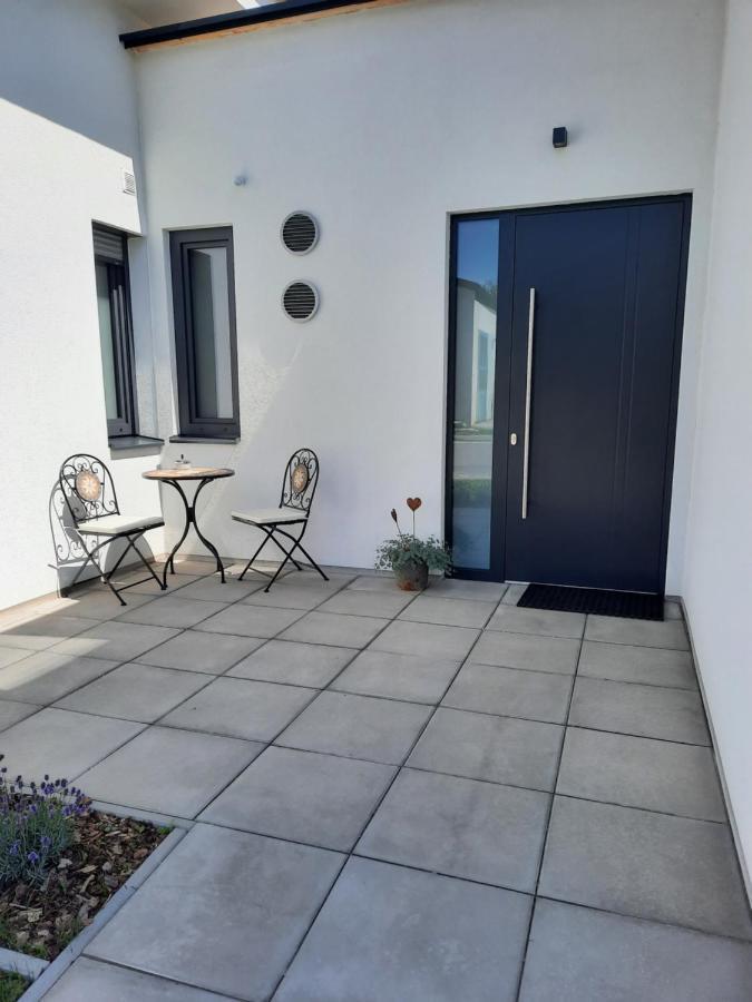 פורבאך אם ניוסידלרסי Ferienwohnungen Winzergasse מראה חיצוני תמונה